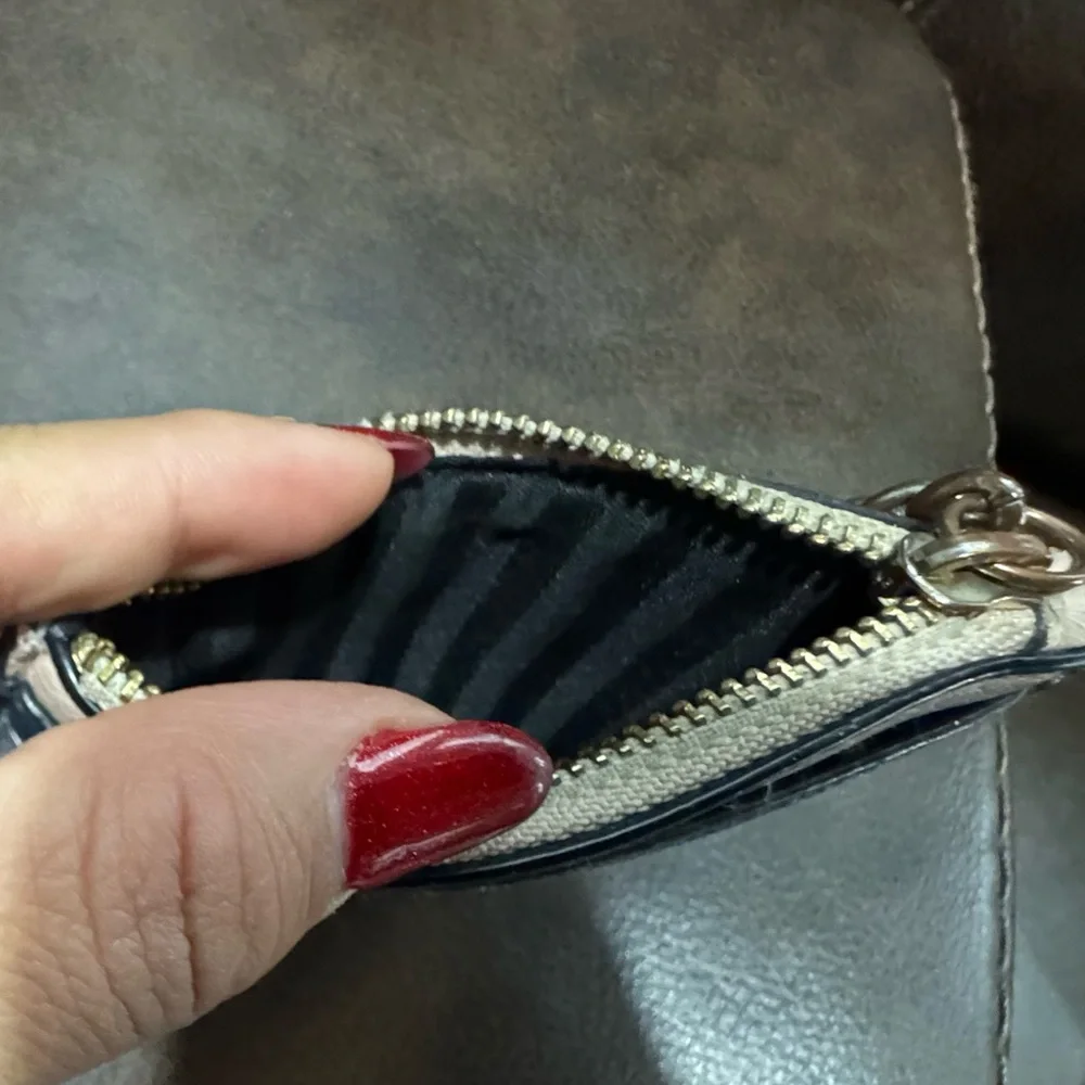 Victoria's Secret Croc-Embossed Card Holder in Blue and Pink - Picture 4 of 7